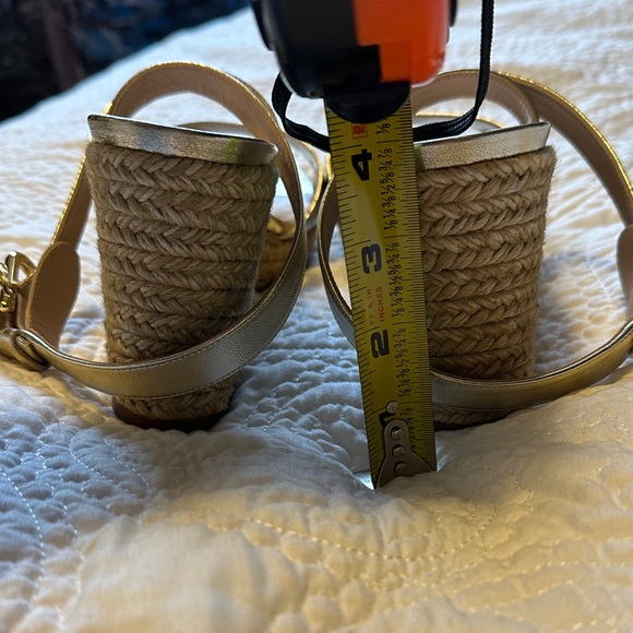 Stuart Weitzman Shimmering Gold Wedge Sandals - Picture 5 of 6